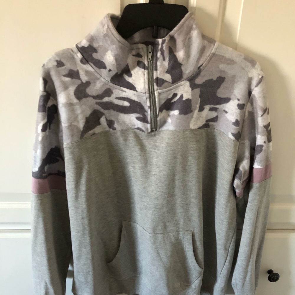 Grey camo outfit